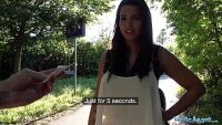 Sex în trei intense cu o prostituată senzuală care vrea mult sex anal